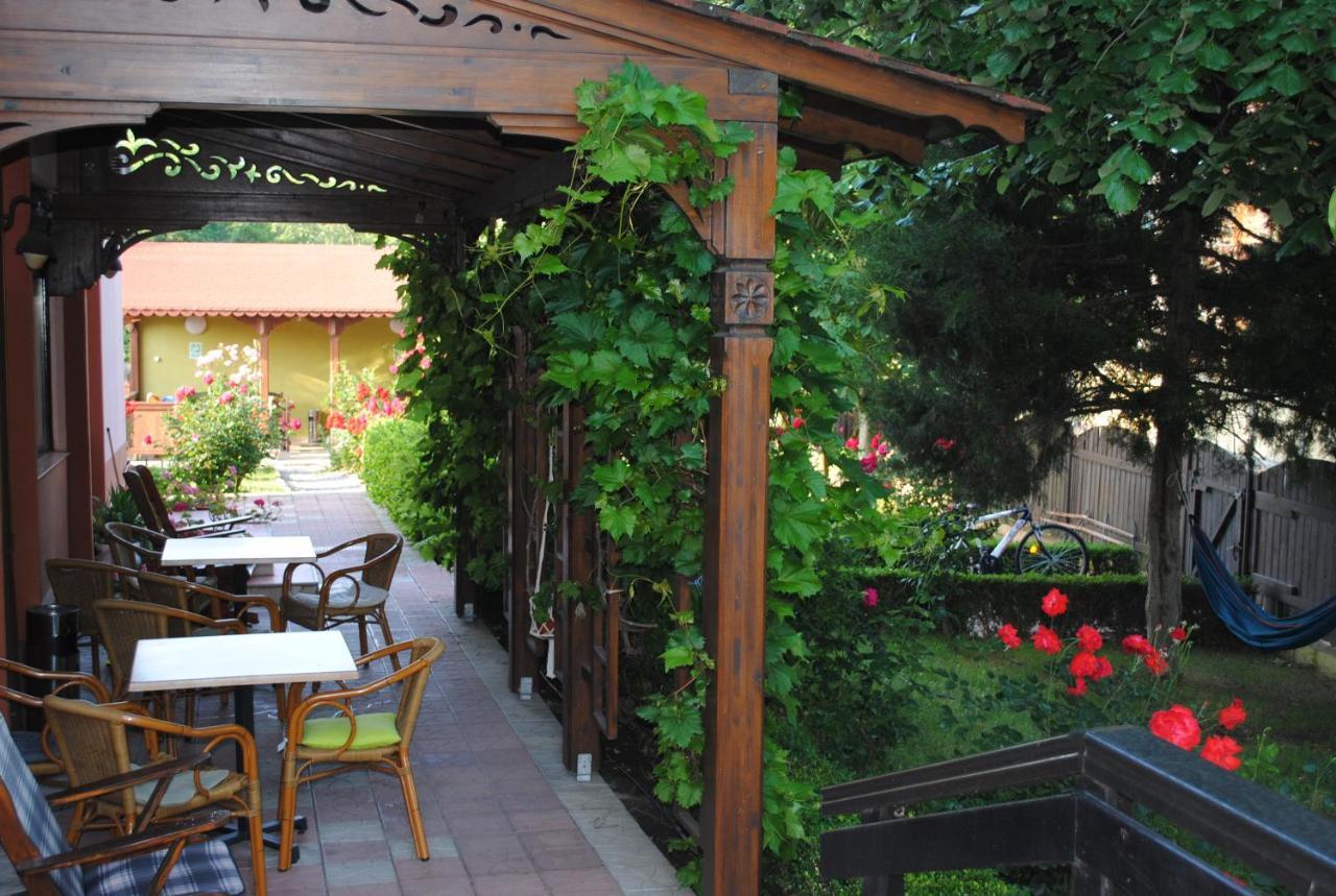 Vila Delta Travel - Mila 23 Mila Douazeci si Trei Bagian luar foto