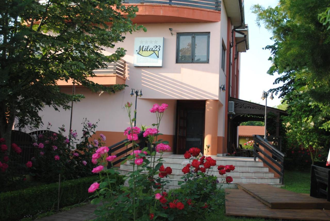 Vila Delta Travel - Mila 23 Mila Douazeci si Trei Bagian luar foto