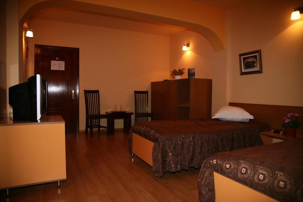 Vila Delta Travel - Mila 23 Mila Douazeci si Trei Bagian luar foto